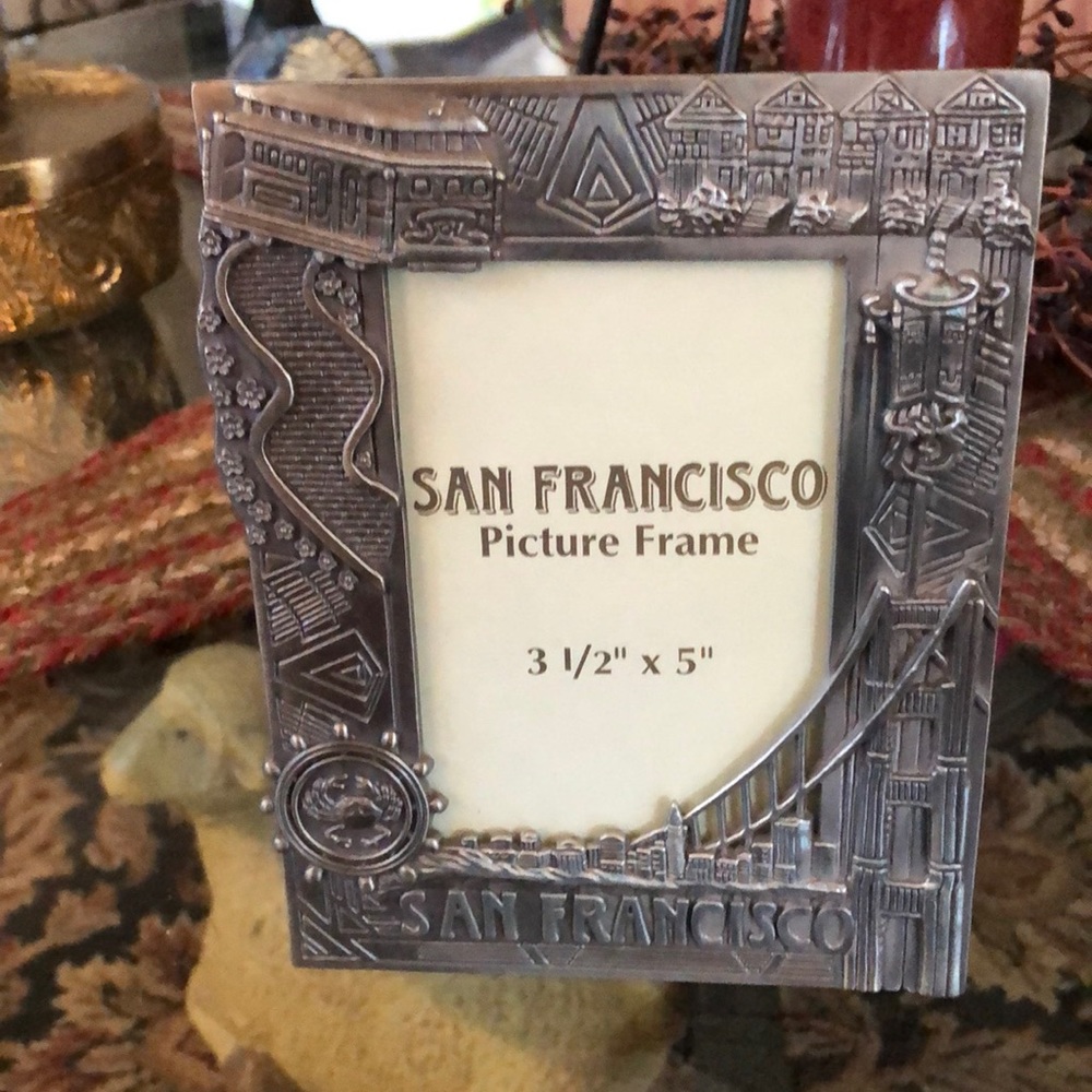 Heavy metal San Francisco picture frame with stand NWOT